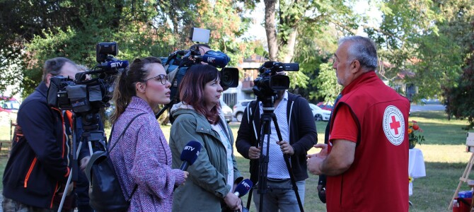 Buduće aktivnosti Crvenog križa Darda: prilog Osječke televizije Buduće aktivnosti Crvenog križa Darda: prilog Osječke televizije