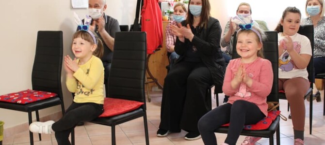 Igrokaz za korisnike Moje sretne obitelji: Da.R.Da – Dajmo Radost Dardi Igrokaz za korisnike Moje sretne obitelji: Da.R.Da – Dajmo Radost Dardi