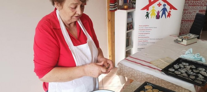 Bakini božićni kolačići: Da.R.Da – Dajmo Radost Dardi Bakini božićni kolačići: Da.R.Da – Dajmo Radost Dardi