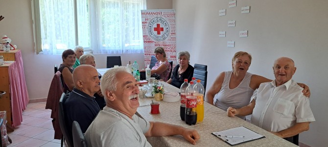 Obilježen Međunarodni dan prijateljstva u Dnevnom boravku za starije osobe Obilježen Međunarodni dan prijateljstva u Dnevnom boravku za starije osobe